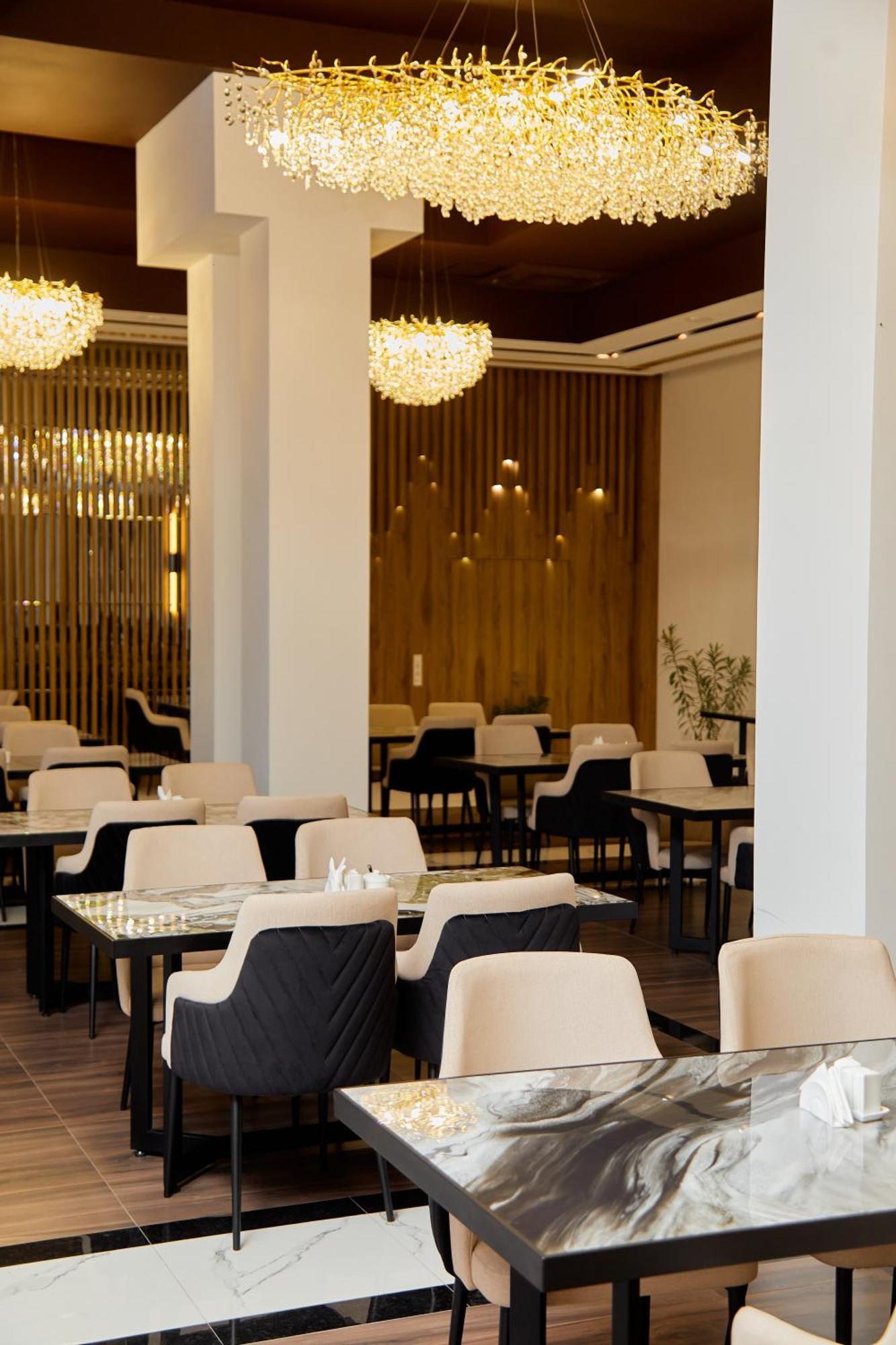 Grand Plaza Hotel Самарканд Экстерьер фото